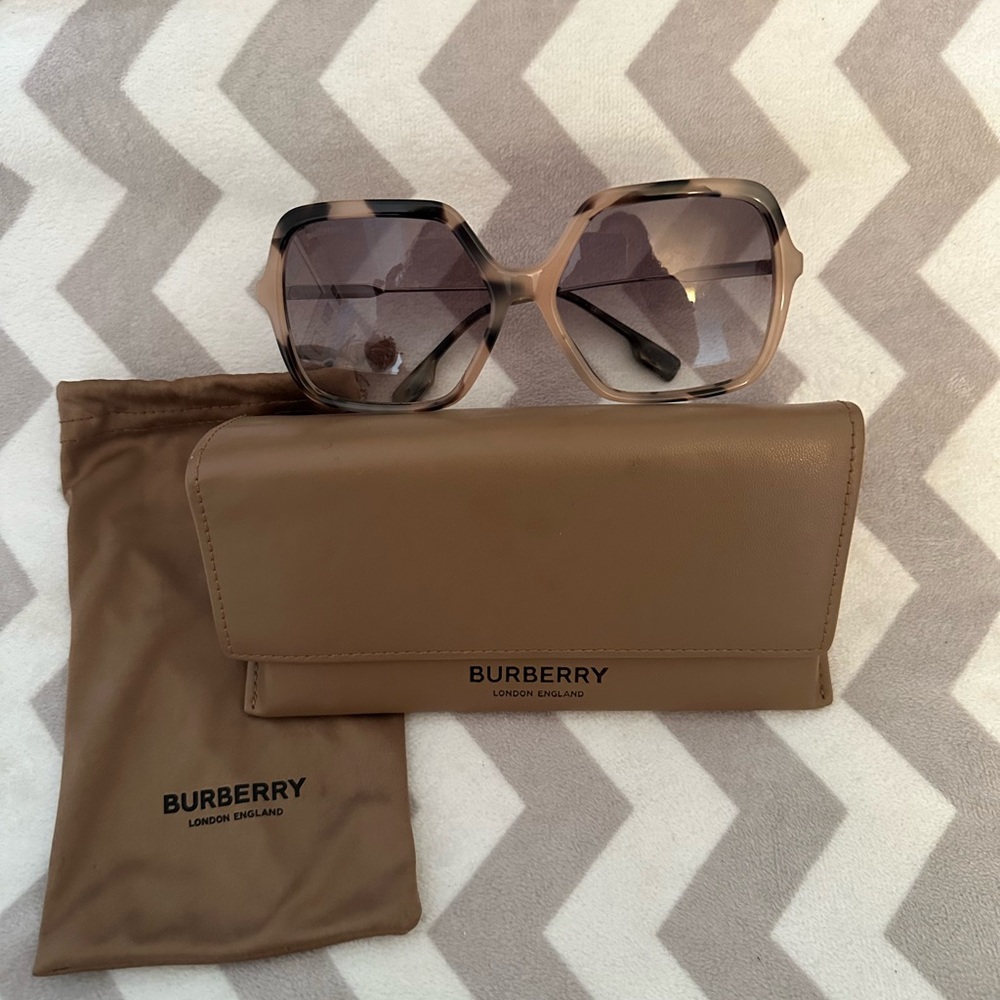 Burberry Isabella Glasses
